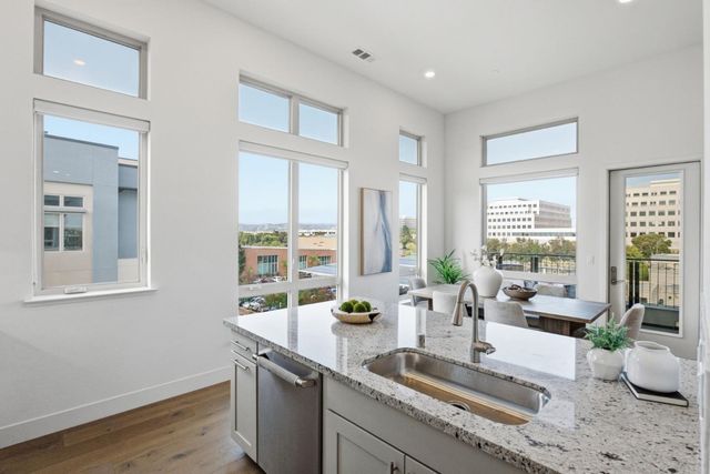 708 Thayer Lane 403, Foster City, CA 94404