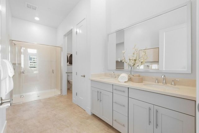 708 Thayer Lane 403, Foster City, CA 94404
