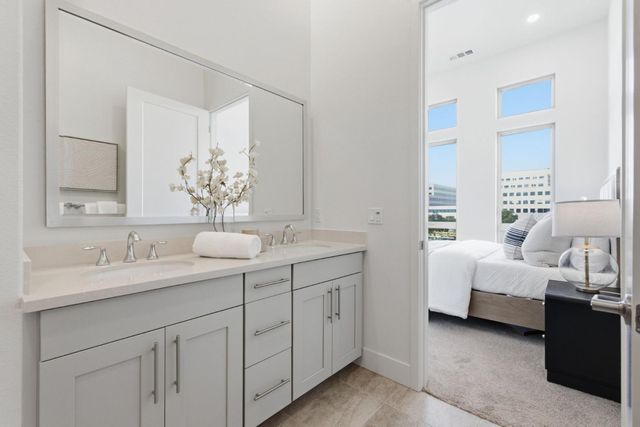 708 Thayer Lane 403, Foster City, CA 94404