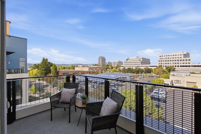 708 Thayer Lane 403, Foster City, CA 94404