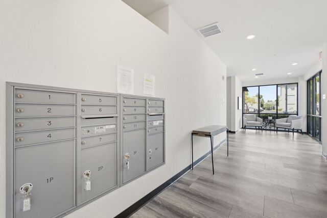 708 Thayer Lane 403, Foster City, CA 94404