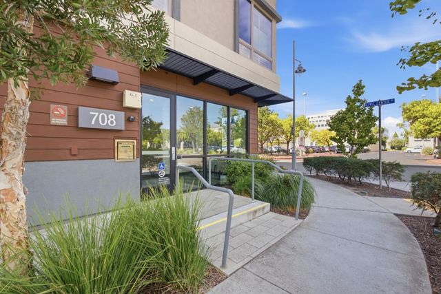 708 Thayer Lane 403, Foster City, CA 94404