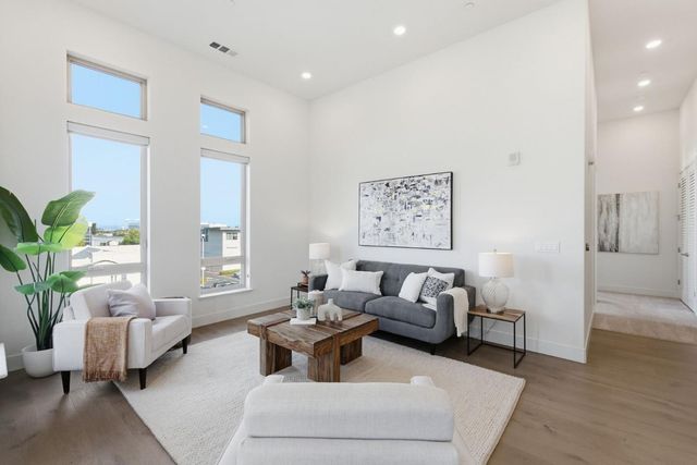 708 Thayer Lane 403, Foster City, CA 94404