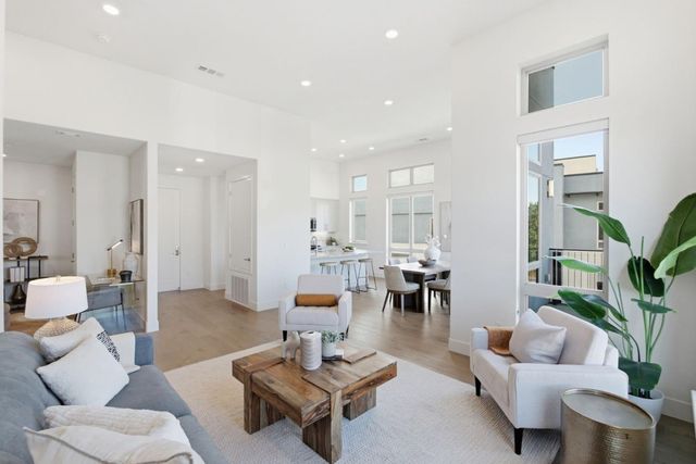 708 Thayer Lane 403, Foster City, CA 94404