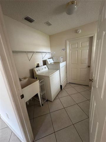 1033 OAK FOREST DRIVE, The Villages, FL 32162