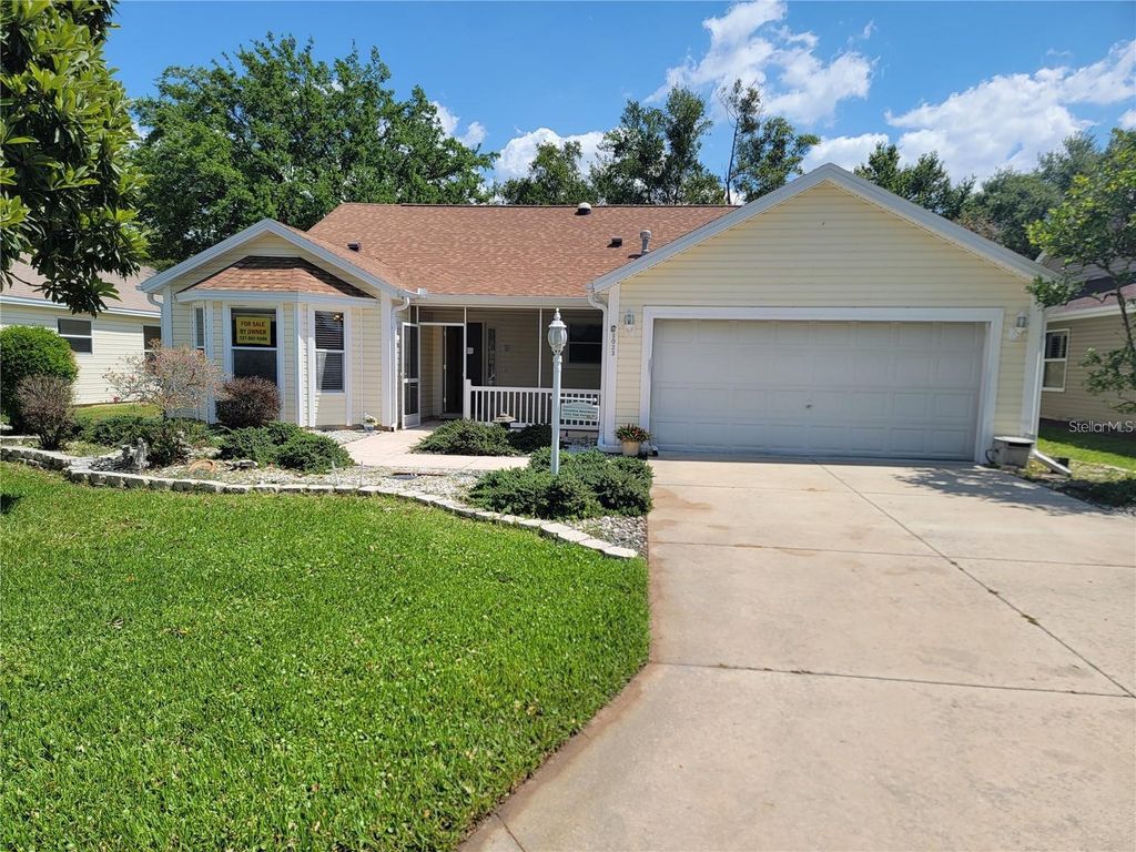 1033 OAK FOREST DRIVE, The Villages, FL 32162