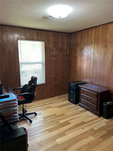 2000 W Magnolia Street, Rogers, AR 72758