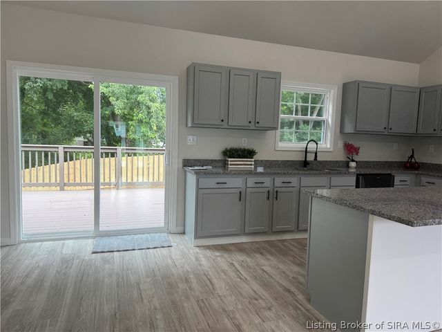 515 Arlington, Clarksville, IN 47129
