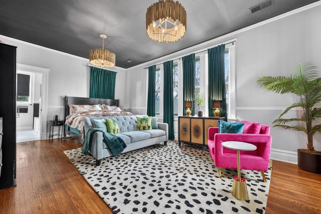 2364 S STRATHMORE CIR, Memphis, TN 38112