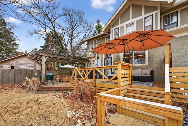 2364 S STRATHMORE CIR, Memphis, TN 38112