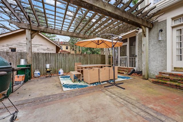 2364 S STRATHMORE CIR, Memphis, TN 38112