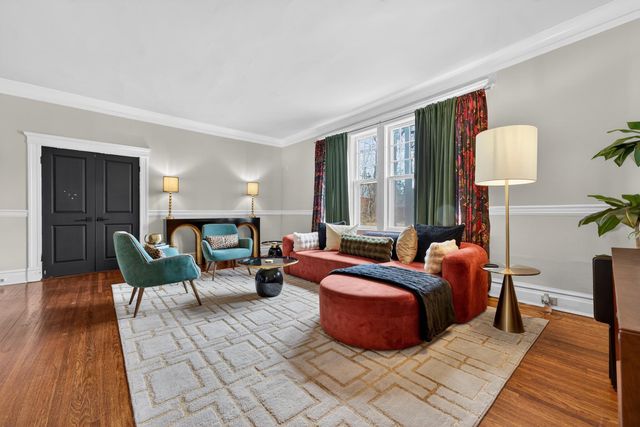 2364 S STRATHMORE CIR, Memphis, TN 38112