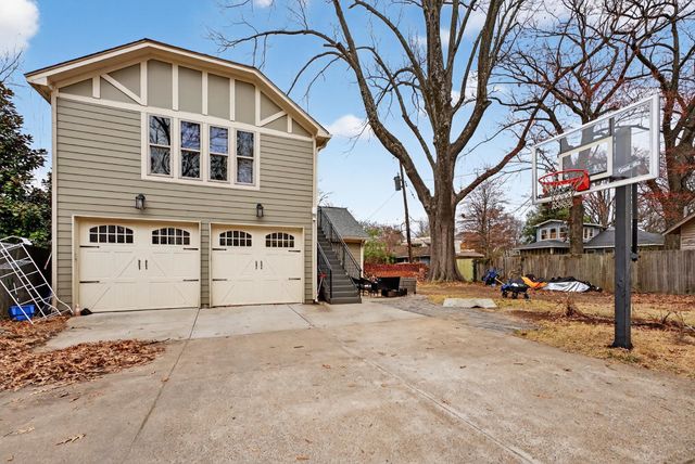 2364 S STRATHMORE CIR, Memphis, TN 38112