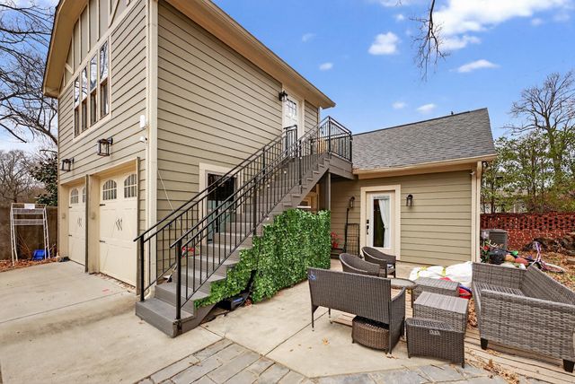 2364 S STRATHMORE CIR, Memphis, TN 38112