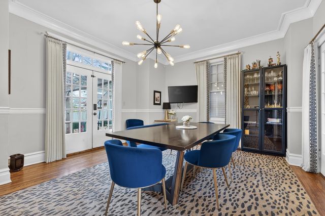 2364 S STRATHMORE CIR, Memphis, TN 38112