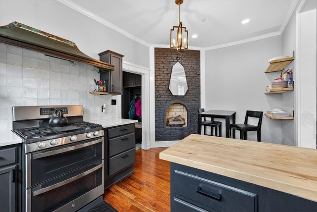 2364 S STRATHMORE CIR, Memphis, TN 38112