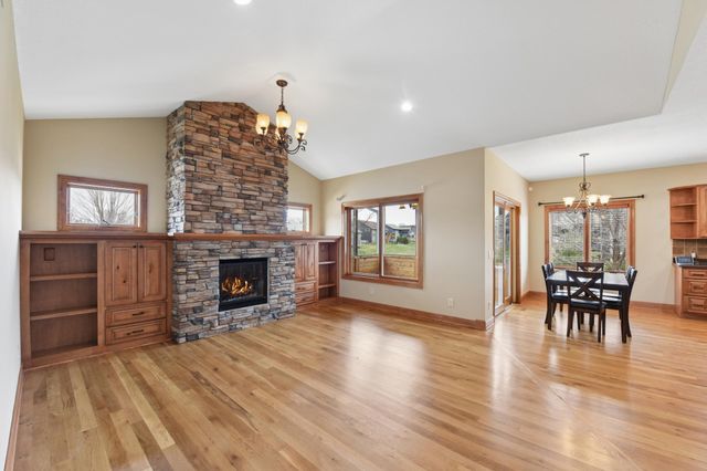 2288 Greenwood Valley Drive, River Falls, WI 54022