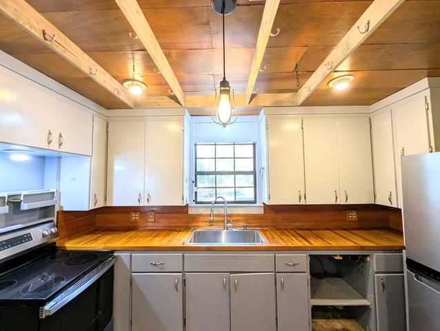 1741 Lakeview Drive, Ozark, AL 36360