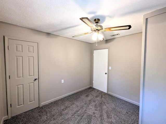 1741 Lakeview Drive, Ozark, AL 36360