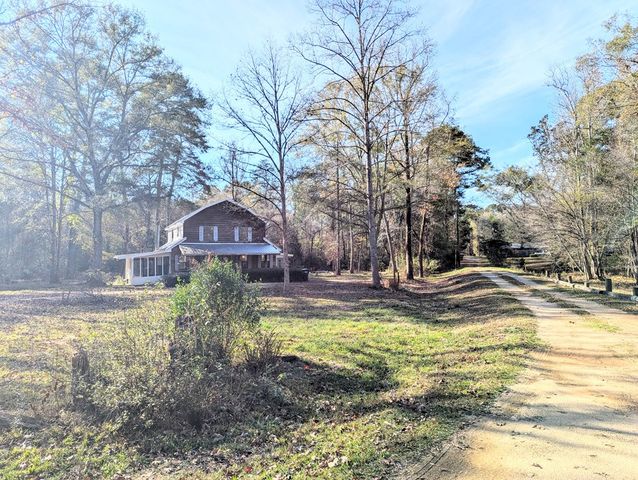 1741 Lakeview Drive, Ozark, AL 36360