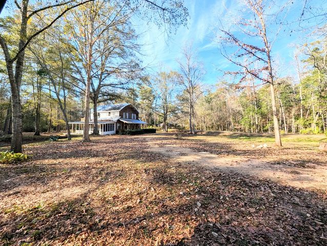 1741 Lakeview Drive, Ozark, AL 36360