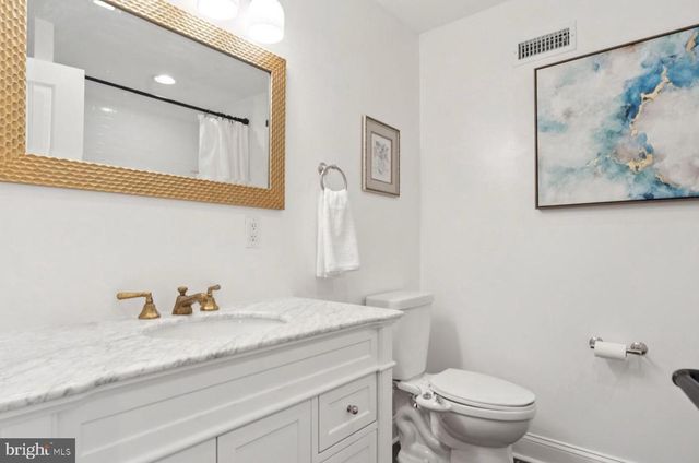 2211 TITAN ST, Philadelphia, PA 19146