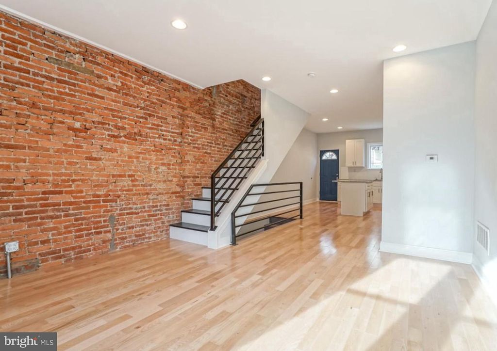 2211 TITAN ST, Philadelphia, PA 19146