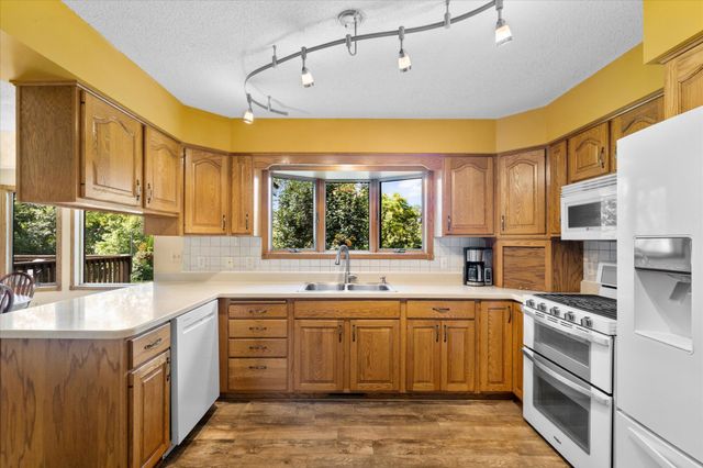 1152 County Road C, New Richmond, WI 54017