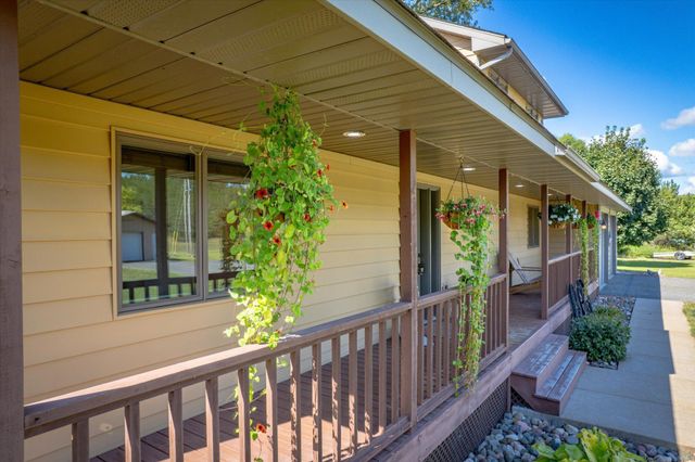 1152 County Road C, New Richmond, WI 54017