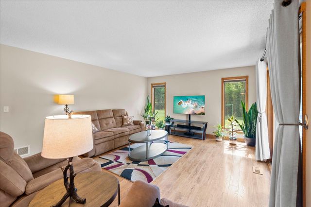1152 County Road C, New Richmond, WI 54017