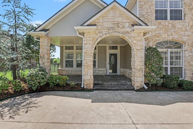 3808 Woodshadow Road, Edmond, OK 73003
