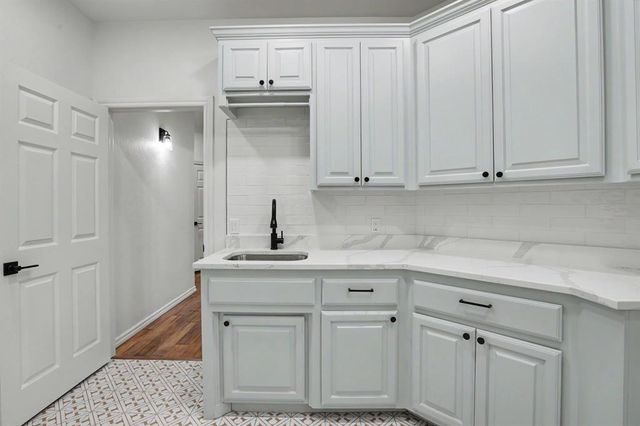 3808 Woodshadow Road, Edmond, OK 73003
