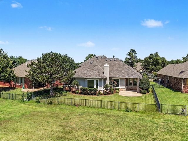 3808 Woodshadow Road, Edmond, OK 73003