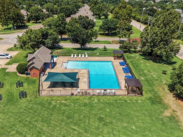 3808 Woodshadow Road, Edmond, OK 73003