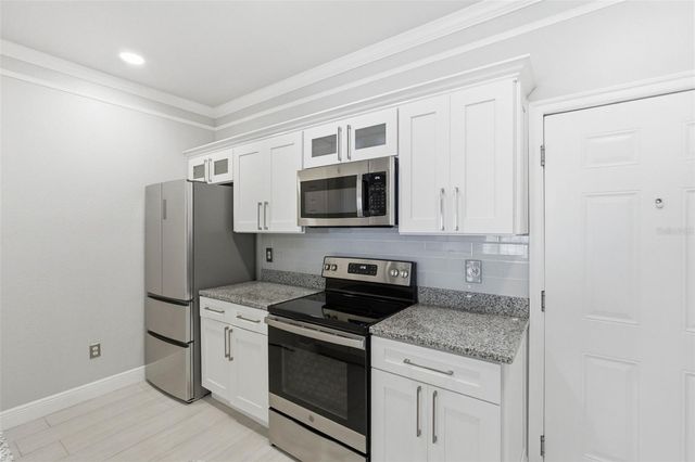 4333 BAYSIDE VILLAGE DRIVE 102, Tampa, FL 33615