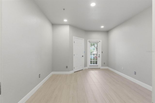 4333 BAYSIDE VILLAGE DRIVE 102, Tampa, FL 33615