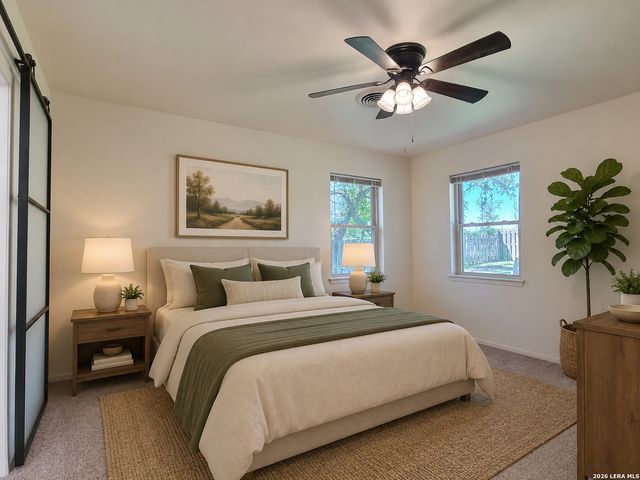1117 Lake Dr, Kerrville, TX 78028