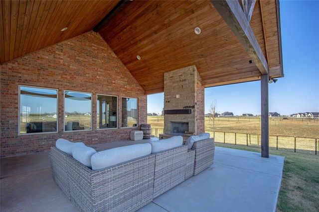 7671 NE Avondale Lane, Piedmont, OK 73078