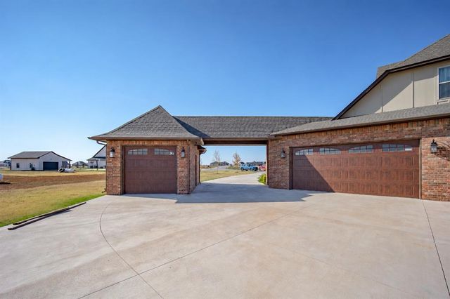 7671 NE Avondale Lane, Piedmont, OK 73078