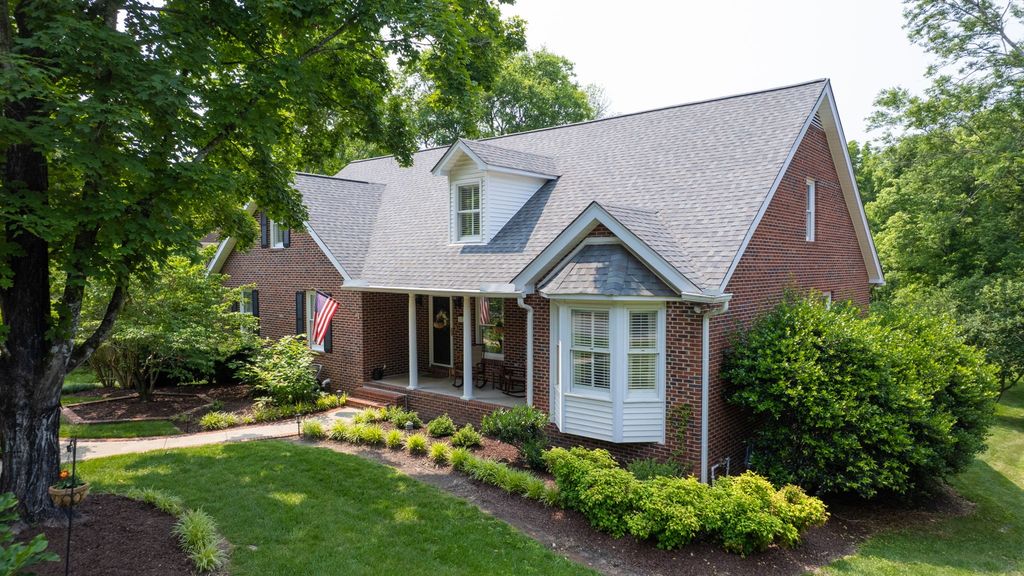 1719 Waterford Rd, Murfreesboro, TN 37129