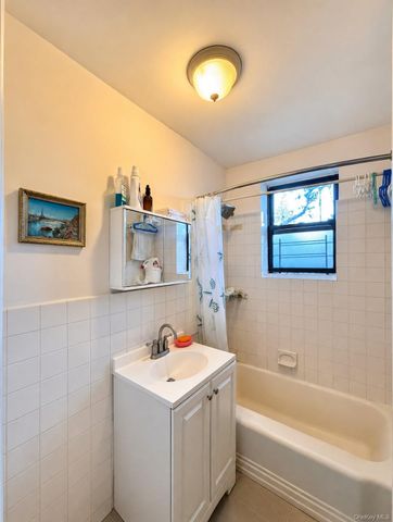 215-27 48th Avenue 1B, Bayside, NY 11364
