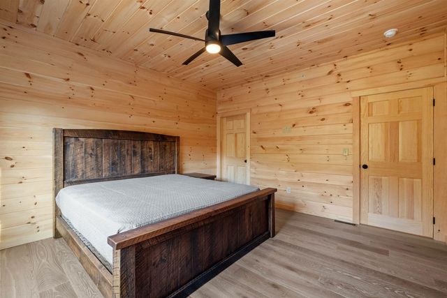 17 Landing Road, Lincoln, NH 03251