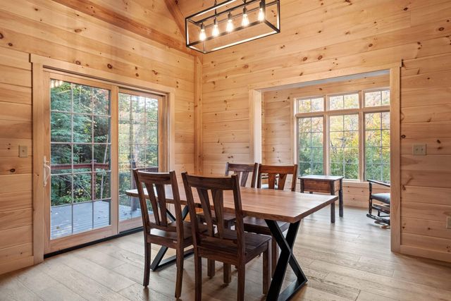 17 Landing Road, Lincoln, NH 03251