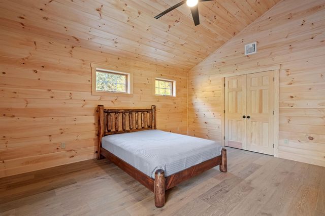 17 Landing Road, Lincoln, NH 03251