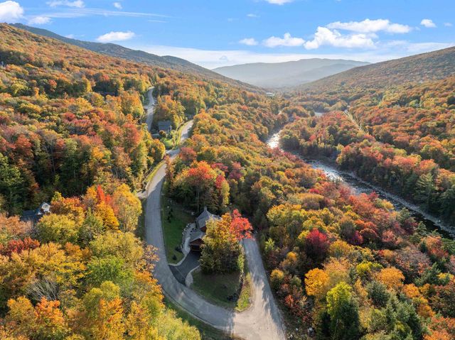 17 Landing Road, Lincoln, NH 03251