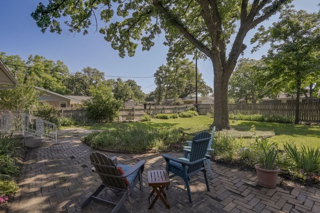 1905 Thomas Place, Arlington, TX 76010