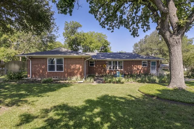 1905 Thomas Place, Arlington, TX 76010