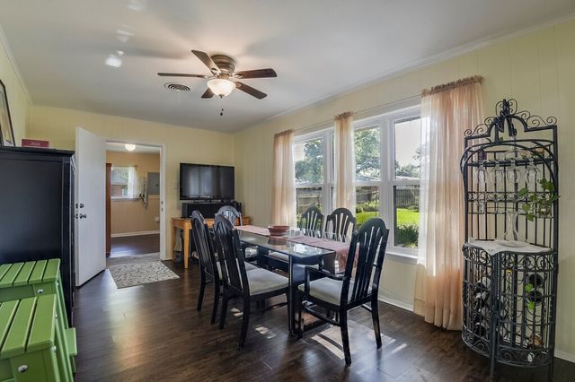 1905 Thomas Place, Arlington, TX 76010