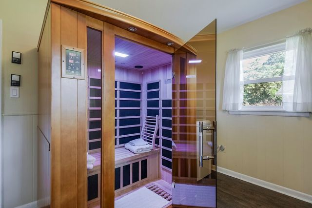 1905 Thomas Place, Arlington, TX 76010