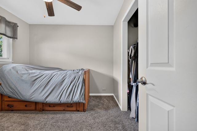 230 Fleetwood Lane, Elk Grove Village, IL 60007